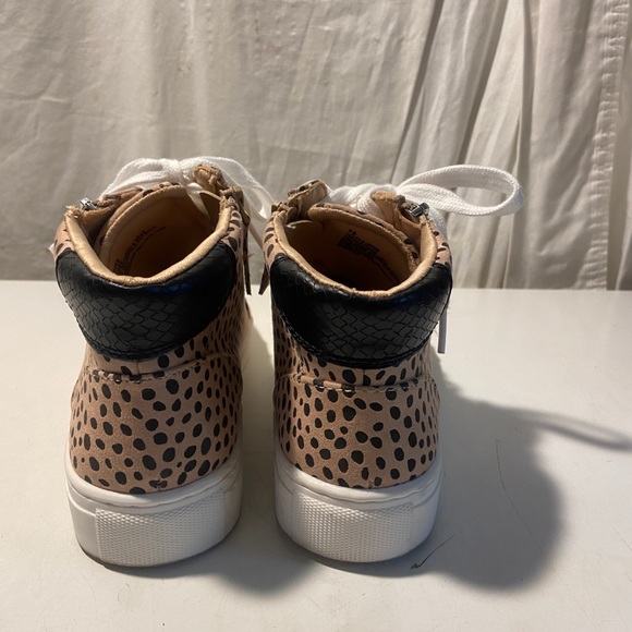 Universal Thread cheetah print ankle high shoes  laceup & side zipper 7.5 NWT - Picture 3 of 7